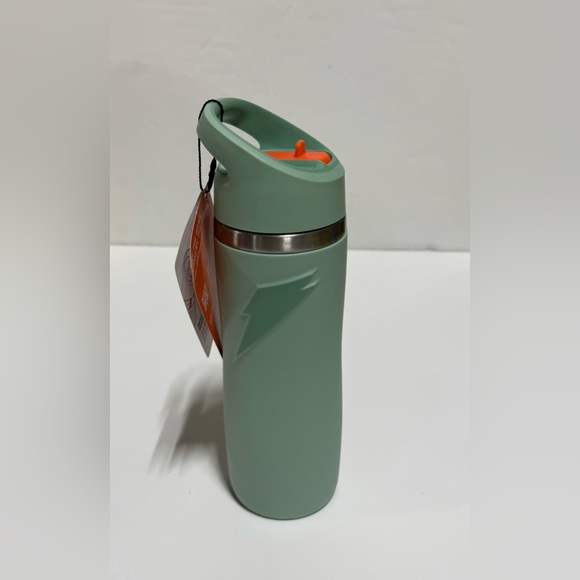 New! Gatorade Mint Green 22oz insulated Water Bottle - stainless steel - Picture 1 of 5